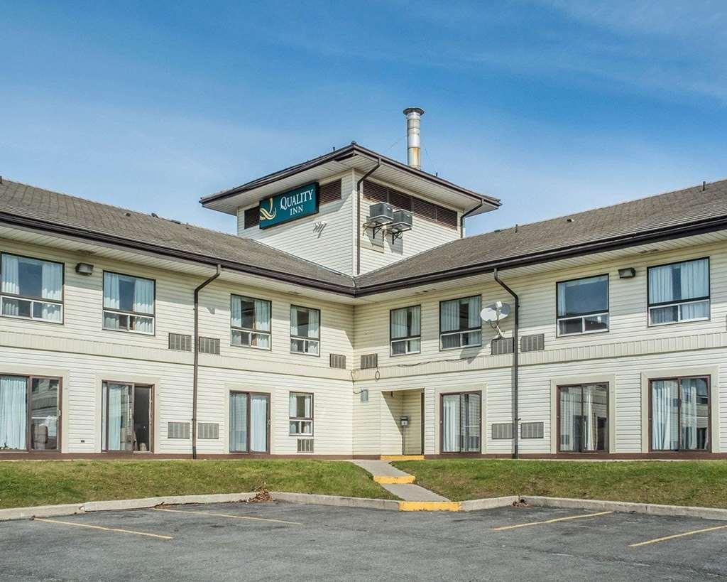 Days Inn By Wyndham Barrie Ngoại thất bức ảnh