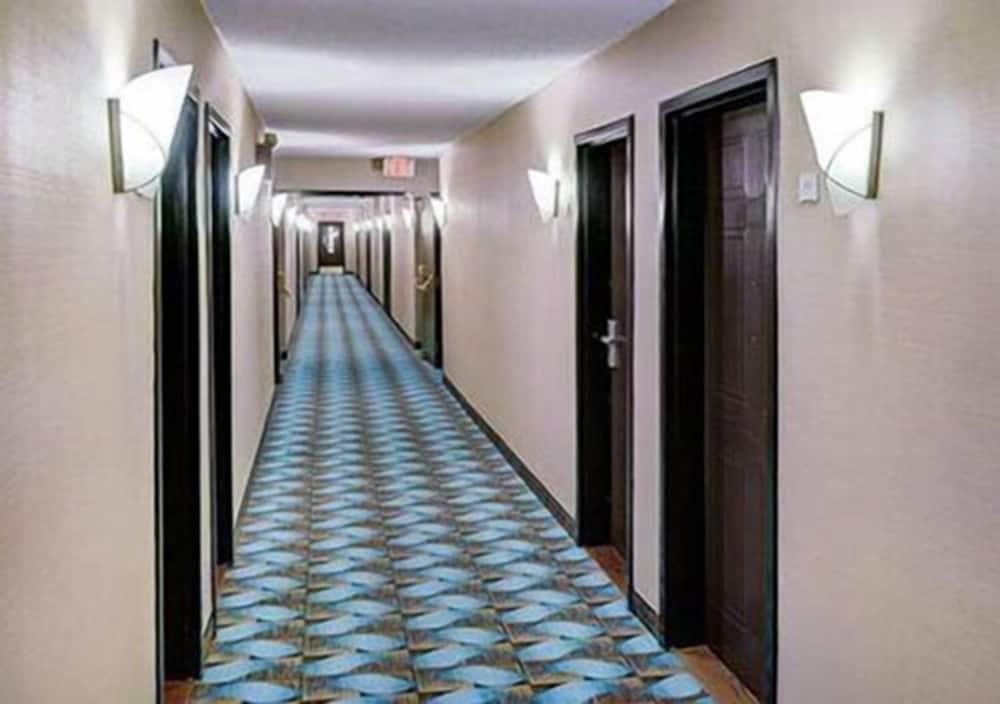 Days Inn By Wyndham Barrie Ngoại thất bức ảnh