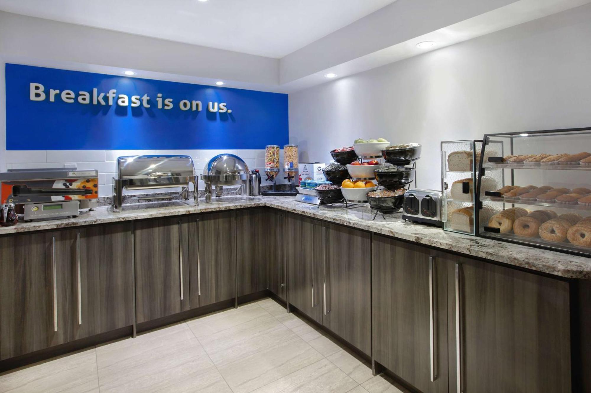 Days Inn By Wyndham Barrie Ngoại thất bức ảnh